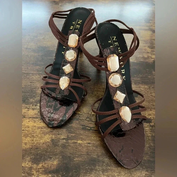 NEW YORK TRANSIT | ladies high heeled shoe/sandal. Size: 8.​ - Picture 2 of 11